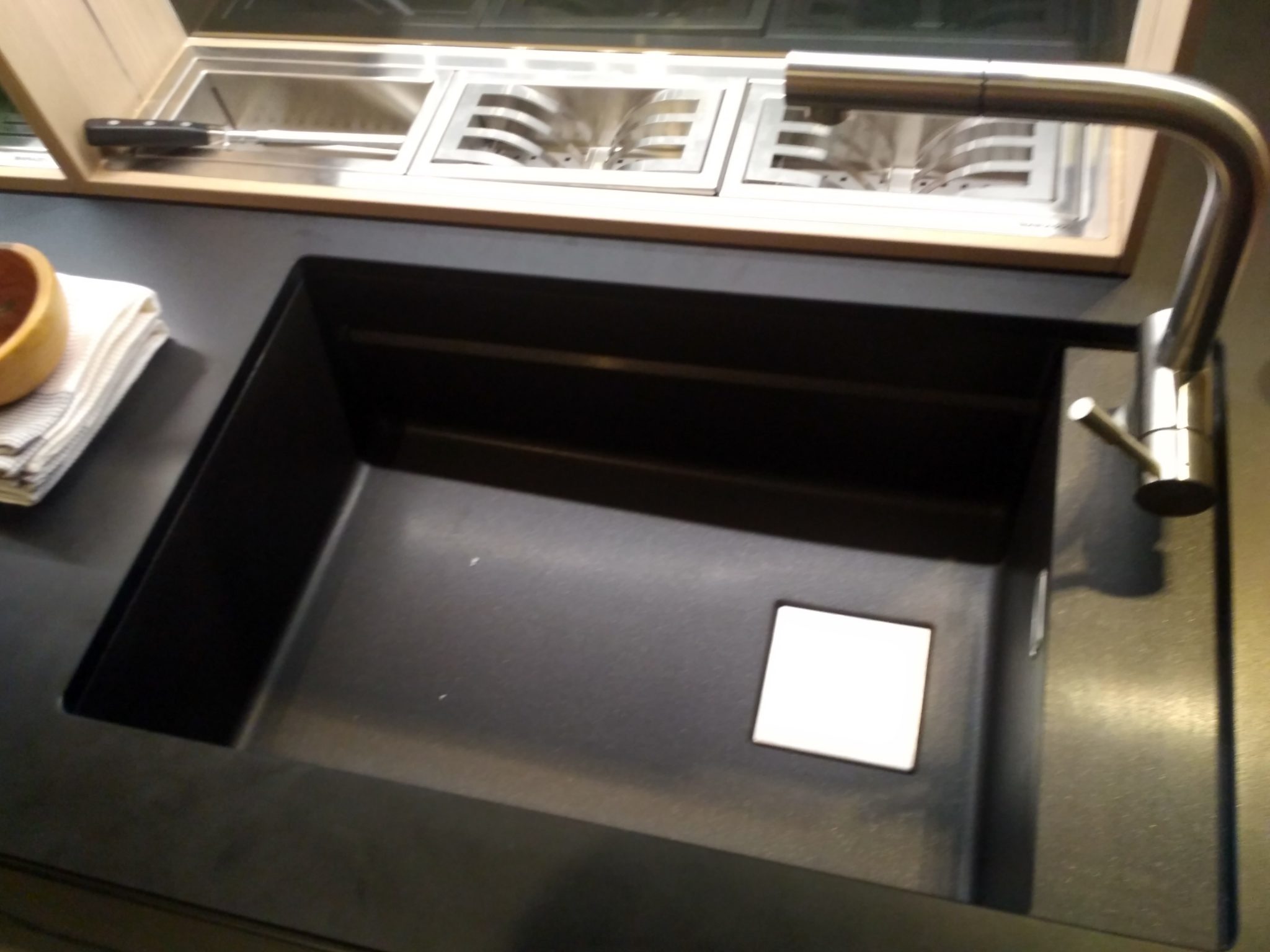 M-Studio | Meble na wymiar